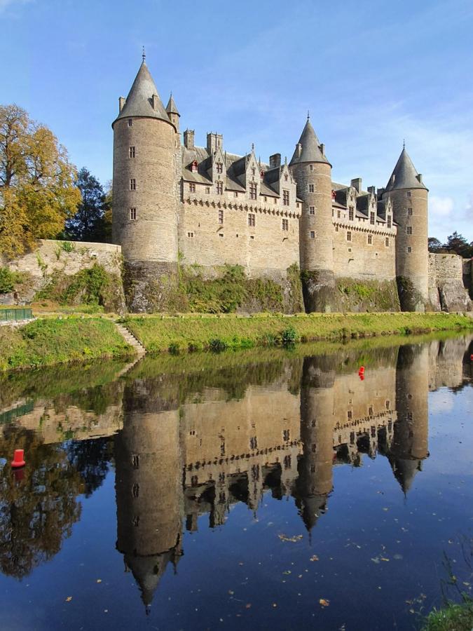 Aux Lits Du Canal Panzió Josselin Kültér fotó