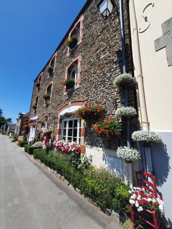 Aux Lits Du Canal Panzió Josselin Kültér fotó